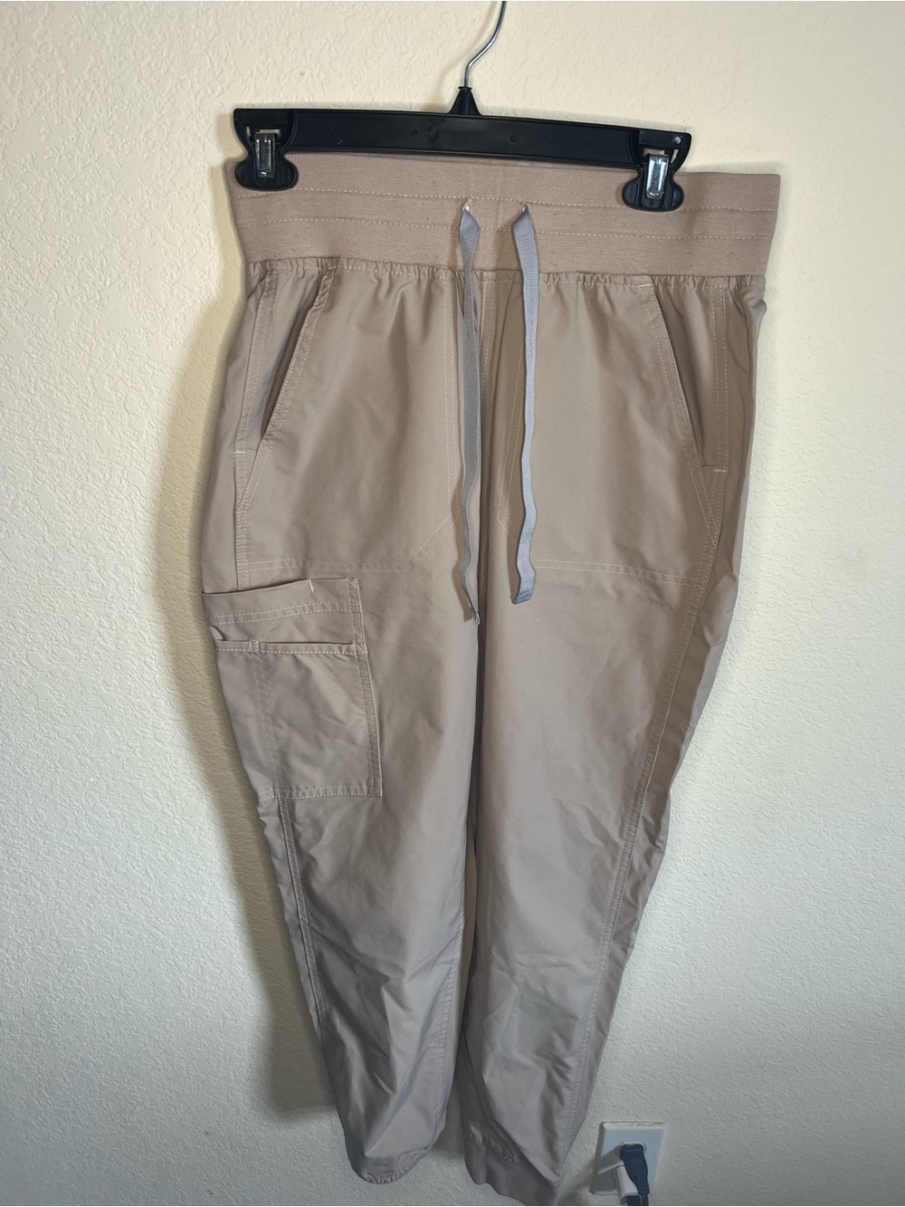 Carhartt Women’s Khaki Cargo Jogger Scrub Pants